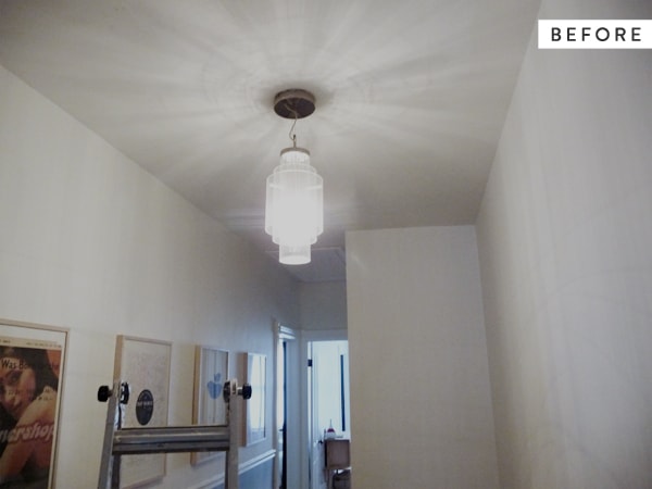 How big should a medallion be for a light fixture