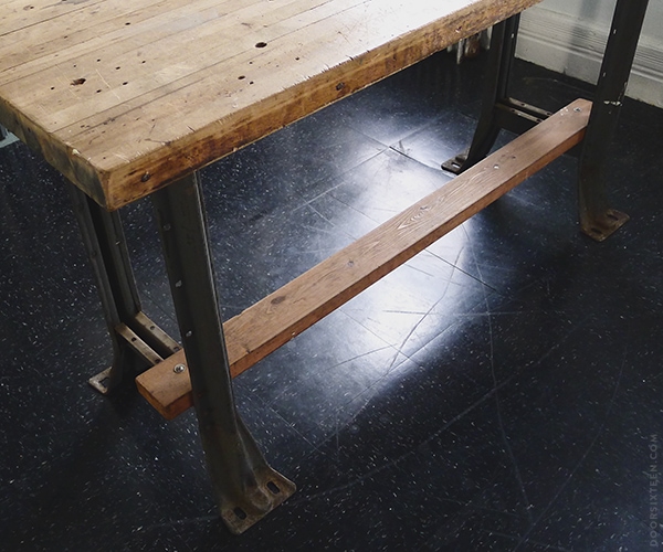 doorsixteen_worktable_leg