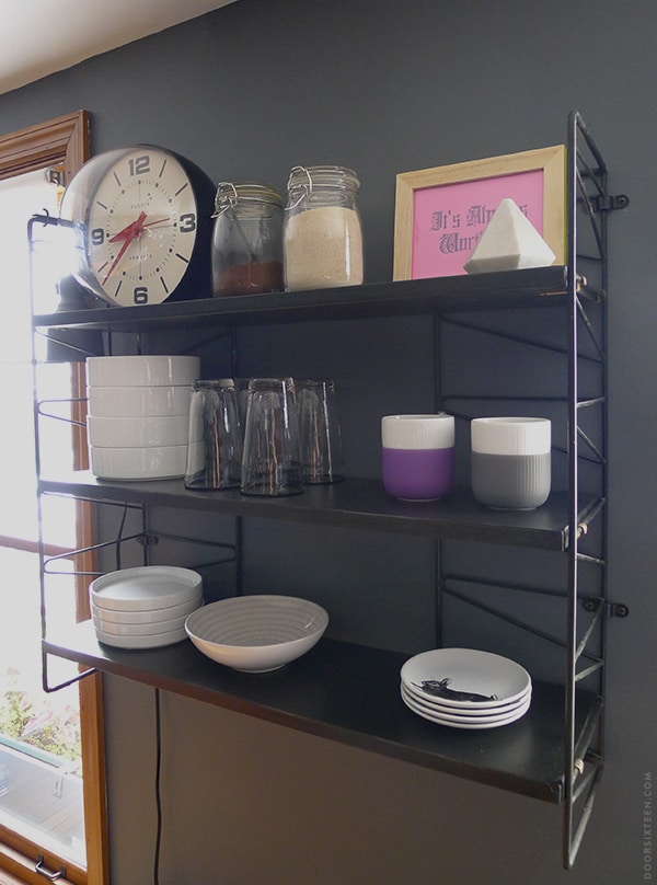 doorsixteen_fauxstringshelves_aptkitchen_4