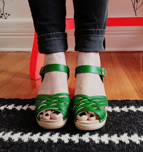 Green clogs My new favorite shoes. Door Sixteen