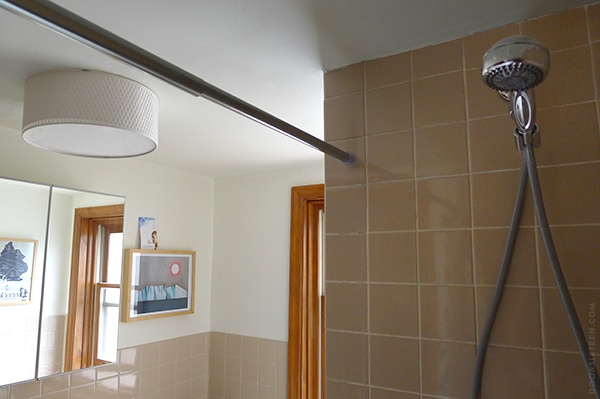 doorsixteen_aptcaulk_showerhead