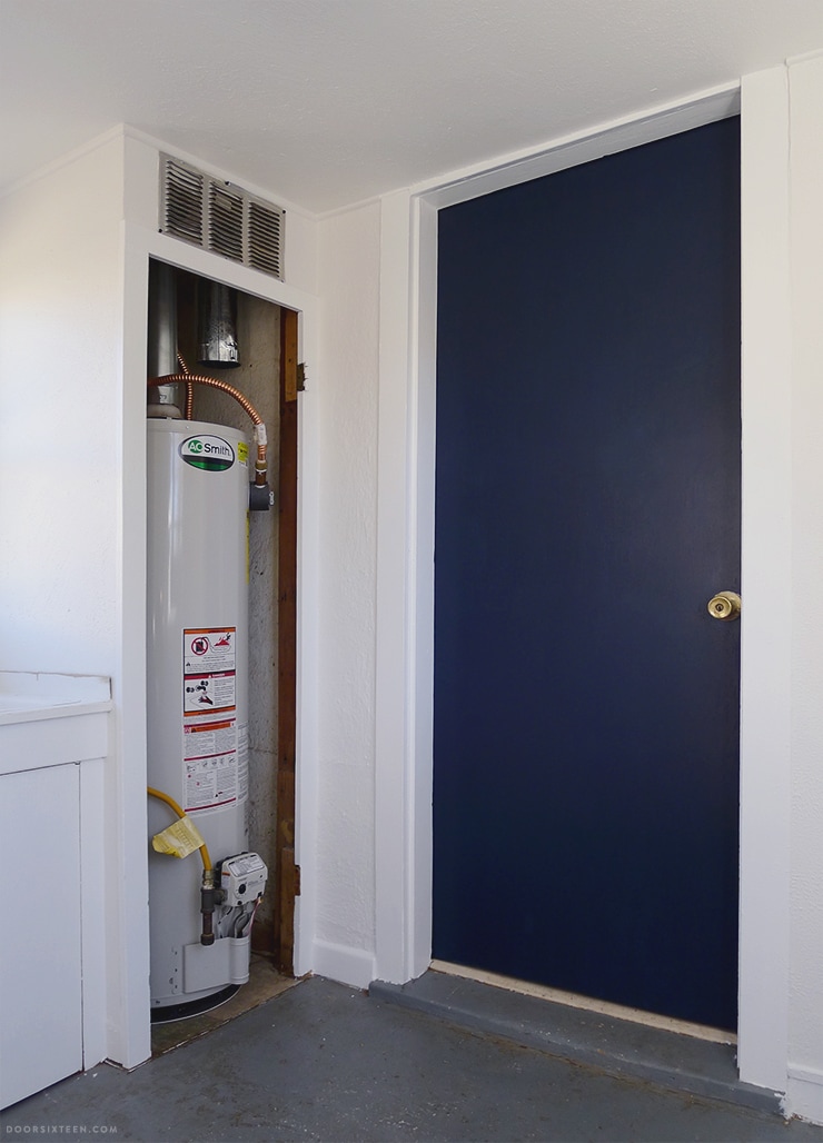 Mudroom makeover - doorsixteen.com