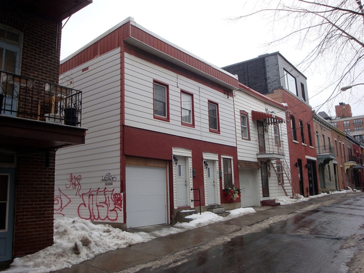 Black house in Montreal designed by Architecture Open Form - doorsixteen.com